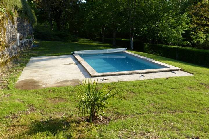 Location de vacances pour 4 personnes, avec jardin à Saint-Laurent-des-Bâtons