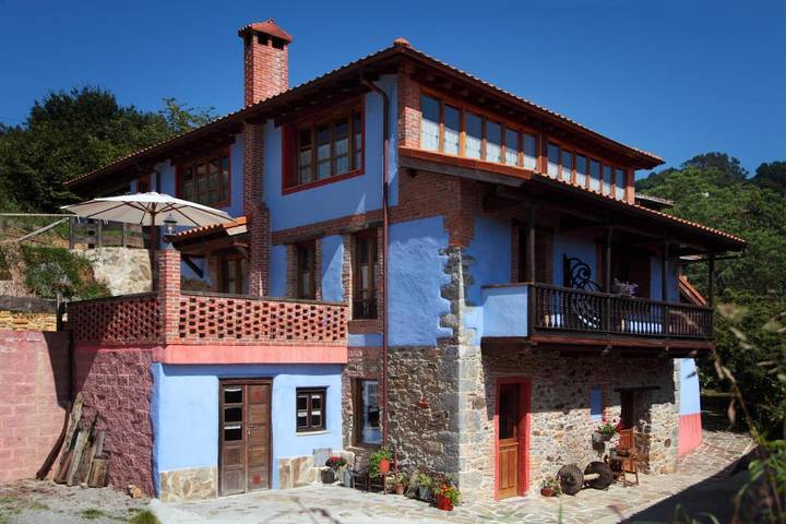 Casa rural para 4 personas, con Balcón y Jacuzzi además de Terraza y Jardín en Cabranes - 2