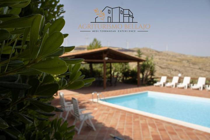 Agriturismo per 12 persone, con giardino e panorama nonché piscina, adatto a famiglie con bambini in Provincia di Agrigento