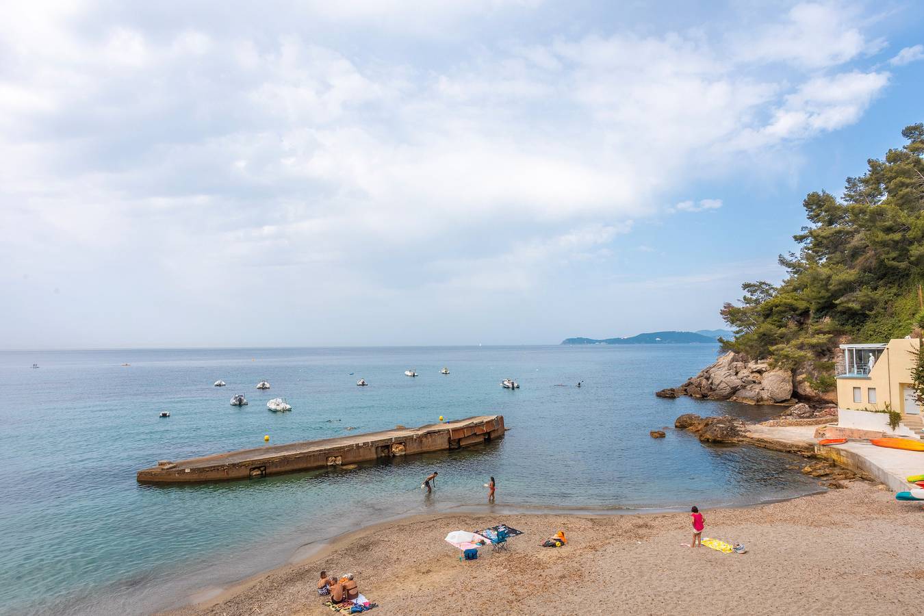 Ganze Wohnung, Ferienwohnung 'Les Jeux De Boules 6' mit Meerblick in Toulon Region