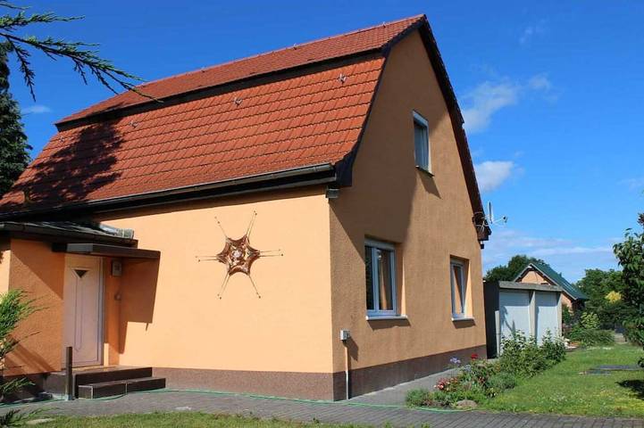 Ferienhaus für 6 Personen, mit Terrasse und Garten in Falkensee