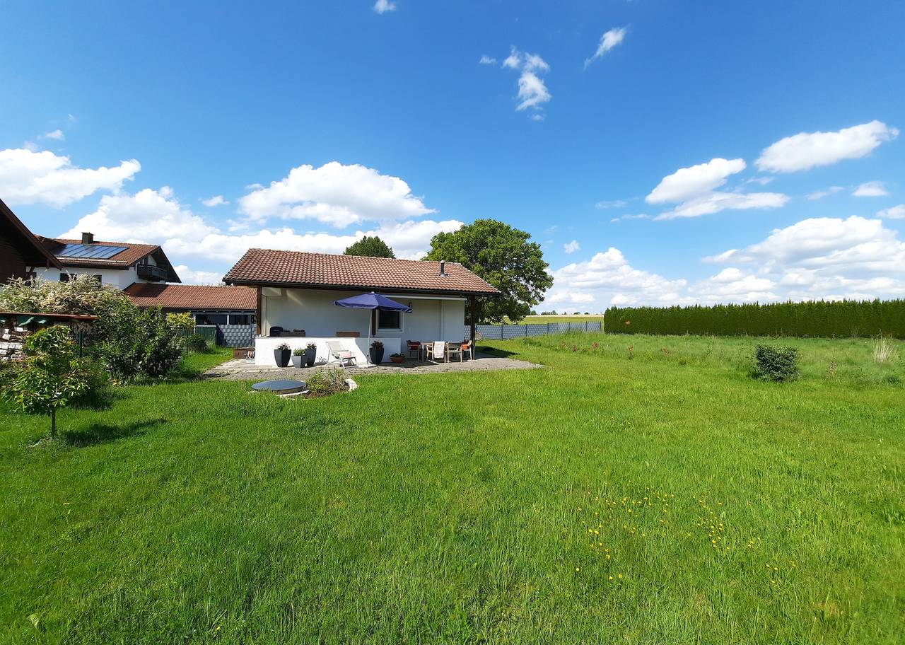 Ganze Ferienwohnung, Ferienhaus Stöttham-Chiemsee - Ferienhaus 40 qm für max. 2 Personen in Stottham, Chieming