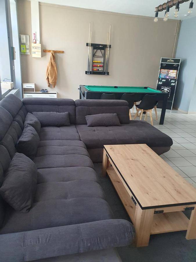 Location de vacances pour 8 personnes, avec terrasse à Corbehem