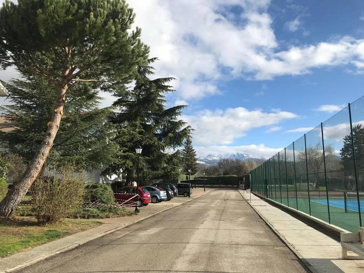 Gîte pour 6 personnes, avec Balcon et Terrasse ainsi que Jardin et Piscine à Guadarrama - 3