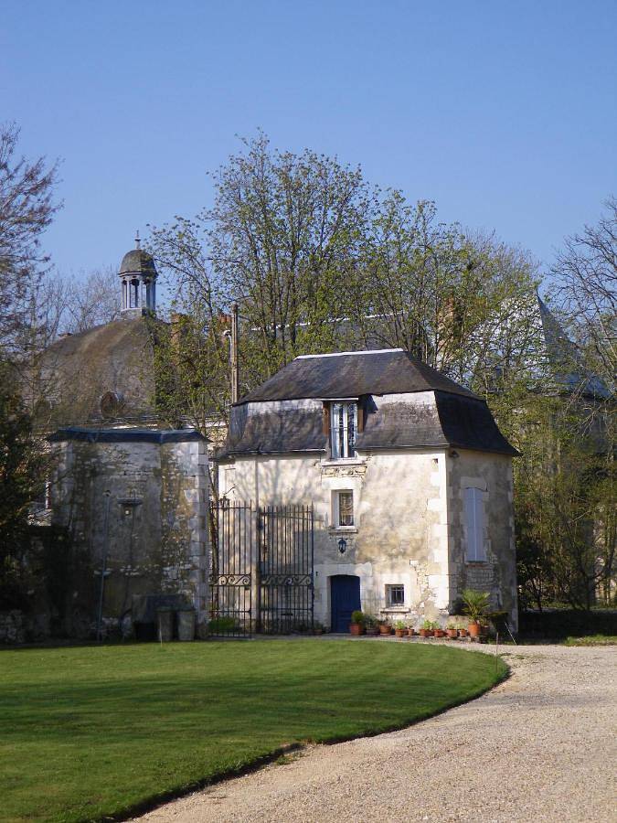 Cottage pour 2 personnes, avec piscine et jardin à Turny