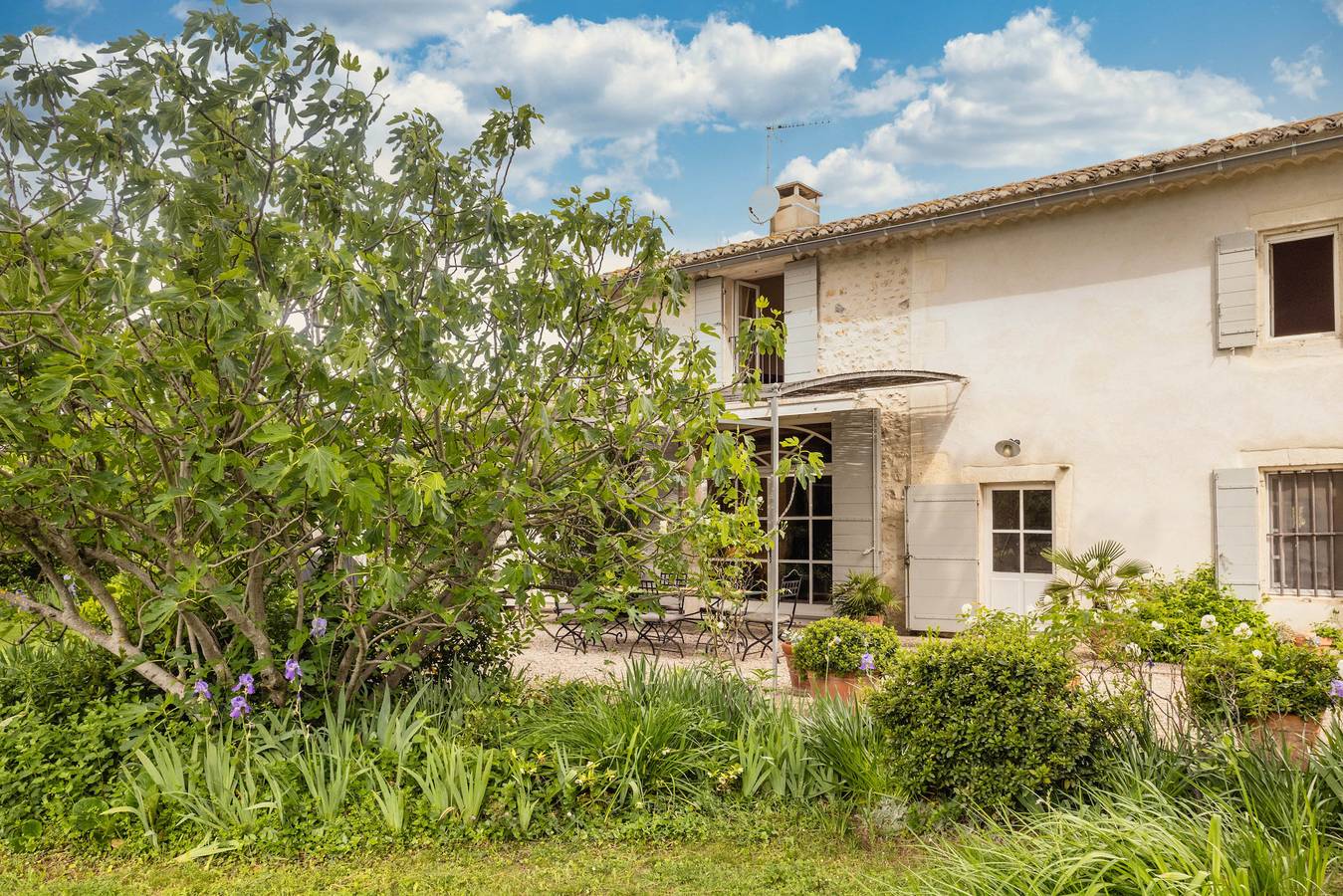 Mas des Oiseaux (9p) with pool in Chateaurenard in Châteaurenard, Region de Arles