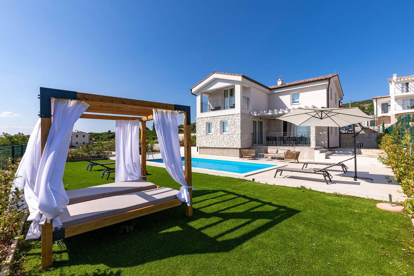 Villa für 8 Personen mit Garten in Raša, Ostküste Istrien