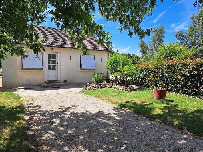 Location de vacances pour 5 personnes, avec jardin à Meusnes