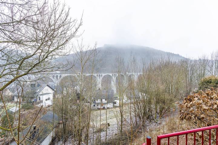 Ganze Wohnung, Ferienwohnung Viadukt mit Bergblick, privater Terrasse und Wi-Fi in Willingen, die Mittelgebirge