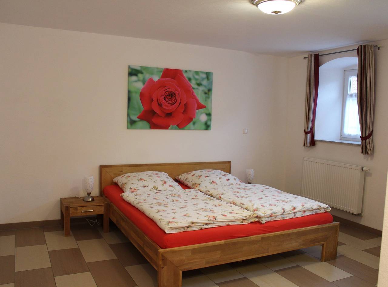 Landurlaub Jung - Doppelzimmer in Ohrenbach, Romantische Straße