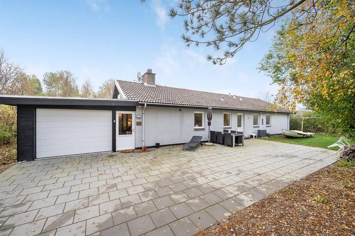 Ferienhaus für 8 Personen, mit Terrasse und Whirlpool am Ringkøbing Fjord