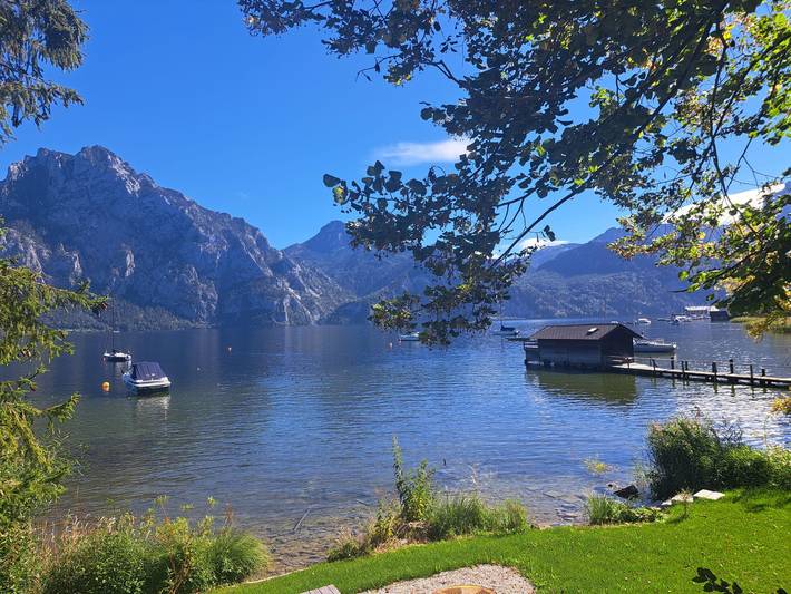 Ferienhaus für 10 Personen, mit Balkon und Terrasse sowie Garten und Sauna am Traunsee - 2