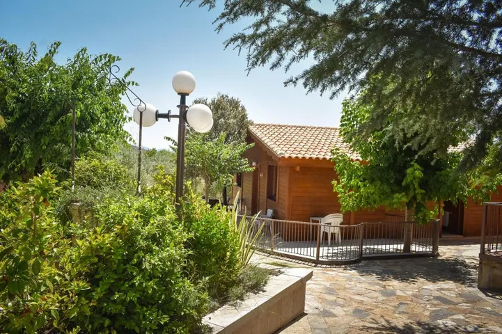 Casa rural para 3 personas, con jardín y piscina, Familias con niños - 1