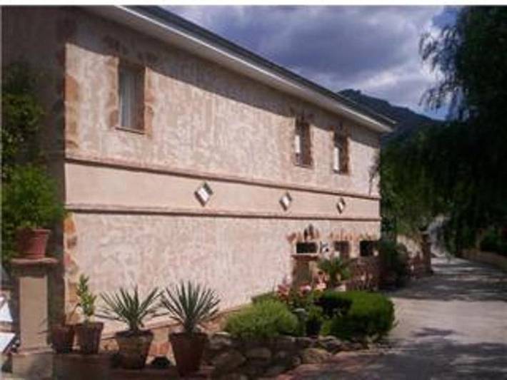 Casa rural para 15 personas, con vistas además de piscina y jardín en Sierra de Cazorla - 2