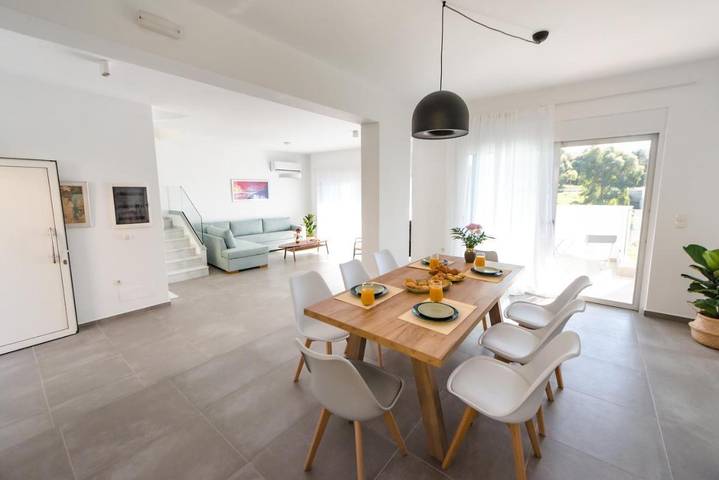 Ferienhaus für 12 Personen, mit Garten und Ausblick in Rhodos Stadt - 4