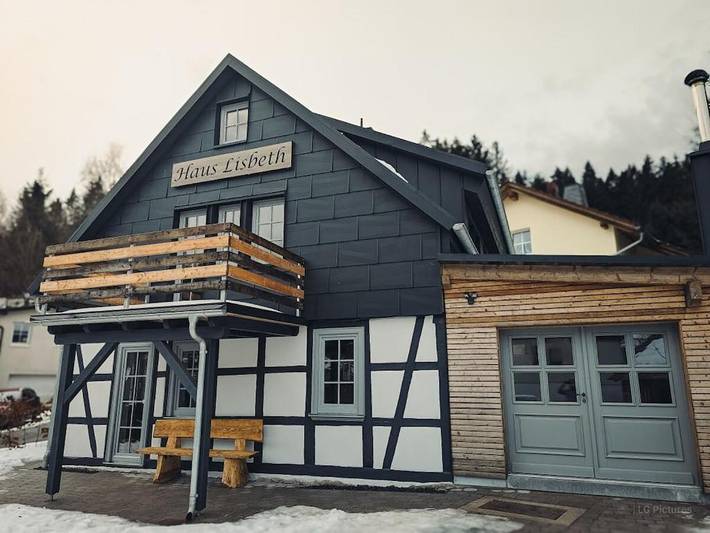 Ferienhaus für 9 Personen, mit Balkon
