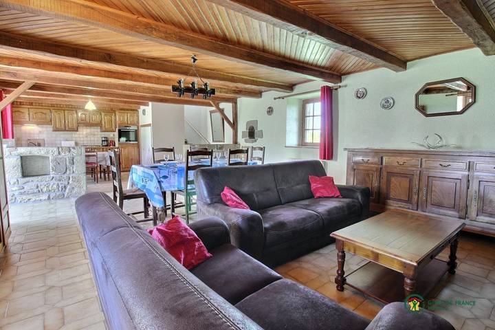 Gîte pour 6 personnes, avec Terrasse et Jardin à Locoal-Mendon