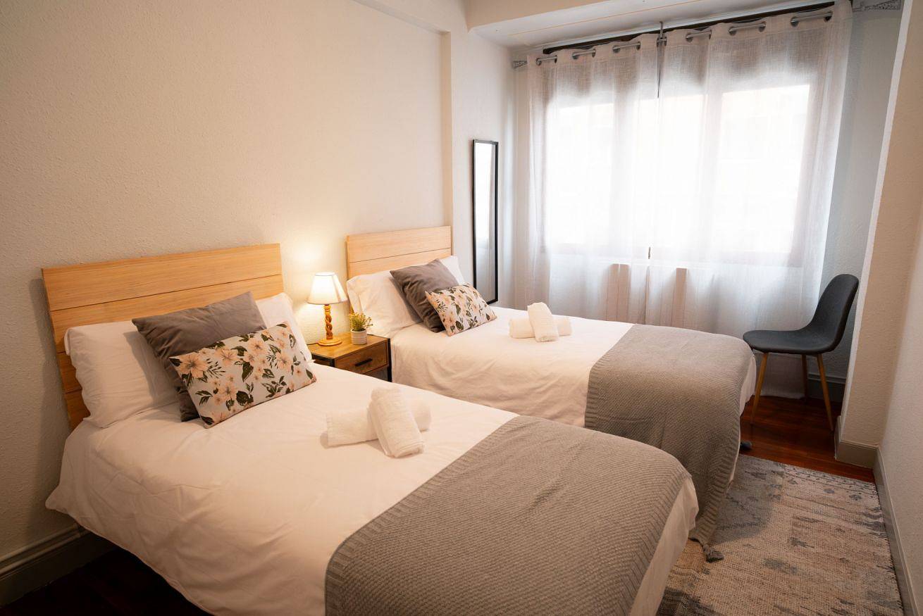 Entire apartment, Escápate a Bilbao Vivienda turística cómoda y funcional in Bilbao, Bizkaia