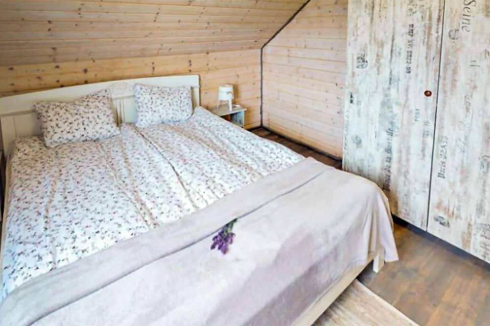 Awesome home in Karwia with heated swimming pool in Karwia, Baltic Sea Pomerania