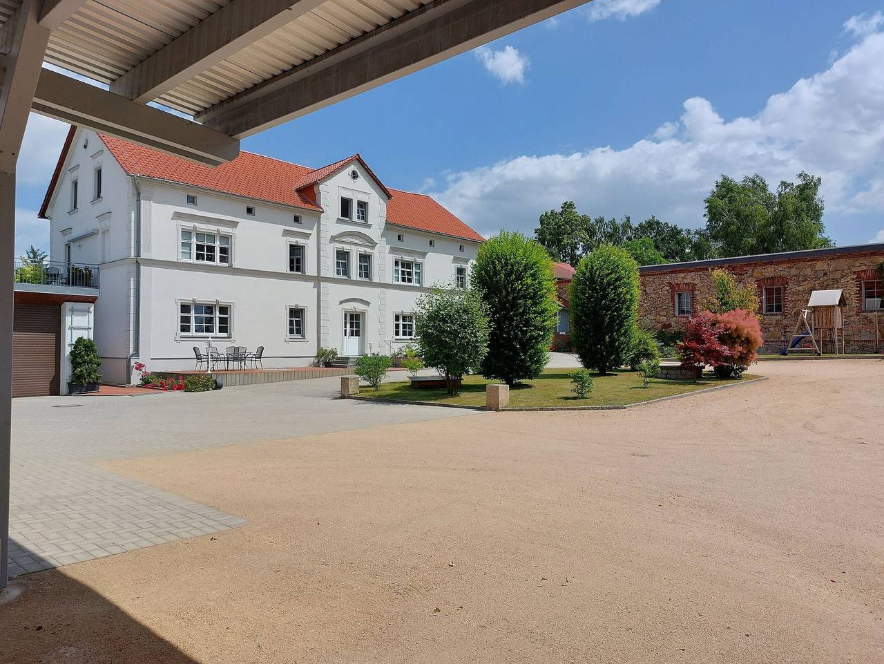 Ganze Ferienwohnung, Ferienwohnung Schöpstalblick (bei Görlitz) - Ferienwohnung 2 - mit Terrasse im Hof in Schöpstal, Oberlausitz-Niederschlesien