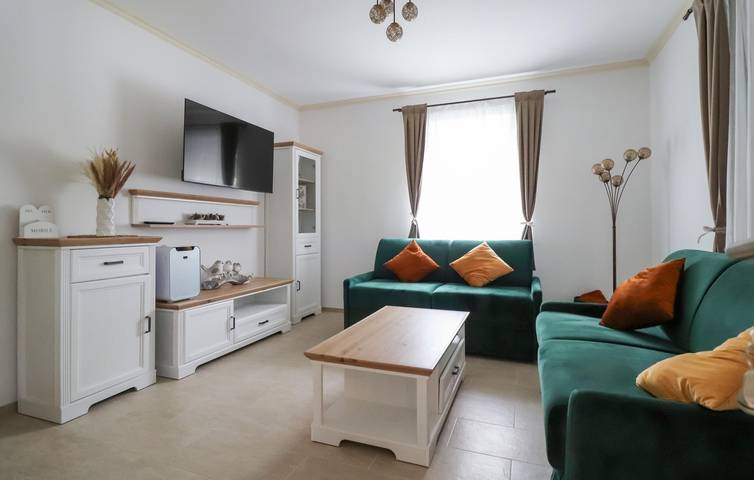 Cozy 150m² Apartment near Kammern im Liesingtal & Liesing River in Kammern im Liesingtal, Östliche Obersteiermark