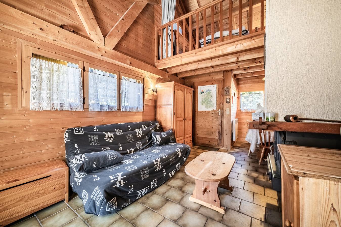 Chalet “4p Classique-Les Ancolies”: Mountain View, Private Terrace, Wi-Fi in Verchaix, Bonneville region