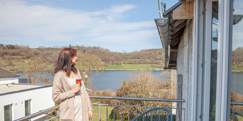 Ferienwohnung für 2 Personen, mit Garten und Balkon in Schalkenmehren - 4