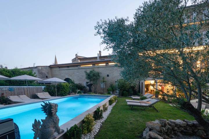 Location de vacances pour 3 personnes, avec Jacuzzi et Terrasse ainsi que Jardin et Piscine à Lussac - 3