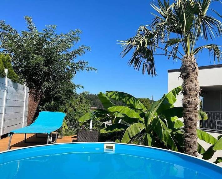 Ferienwohnung für 4 Personen, mit Terrasse und Ausblick sowie Sauna und Pool in Boxberg