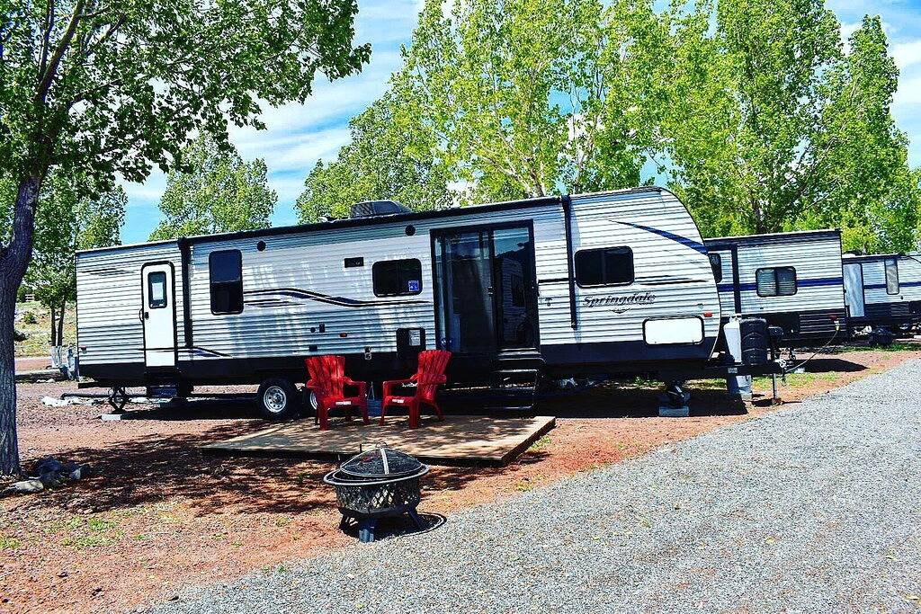 Ganze Wohnung, Grand Canyon Rv Glamping Luxury Suite #2 (Glamping Getaway) in Williams, Coconino Nationalwald