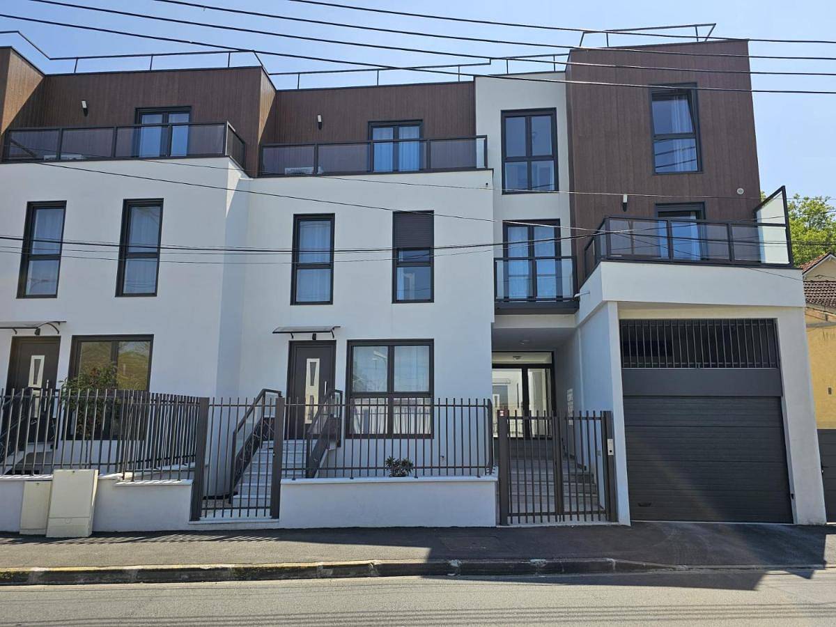 Appartement entier, Les Lofts Picard - Élégance Moderne in Massy, Essonne