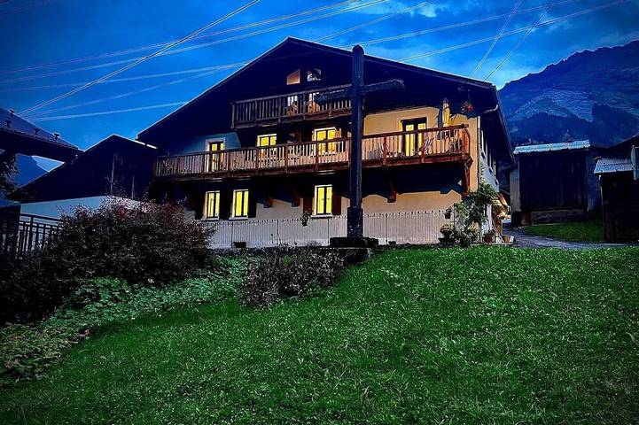Maison pour 14 personnes, avec jacuzzi à Sixt-Fer-à-Cheval