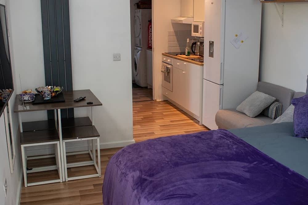 Ganze Wohnung, Luxus-Apartment-Ensuite mit Dusche-Terrasse-Family Friendly in Bishop's Stortford, Hertfordshire