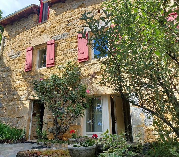 Location de vacances pour 23 personnes, avec Terrasse et Vue à Grèzes - 4