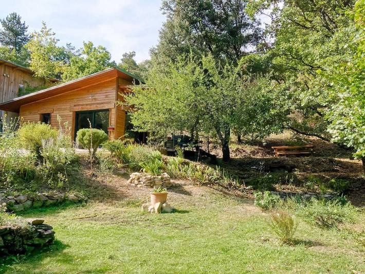 Gîte pour 2 personnes, avec jardin à Montjoux - 2