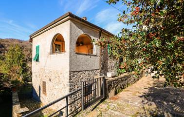 Gîte pour 6 personnes, avec terrasse, adapté aux familles à Mulazzo