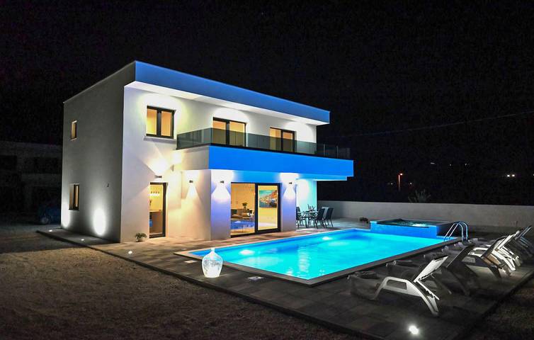 Maison de vacances pour 10 personnes, avec jardin ainsi que terrasse et piscine, animaux acceptés - 1