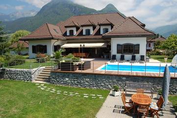 Chambre d’amis pour 5 personnes, avec jardin et sauna à Aigle
