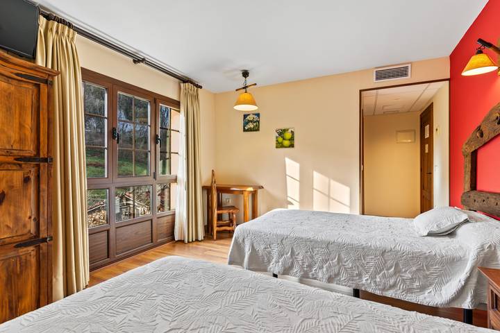 Habitación para 4 personas, con jardín - 1