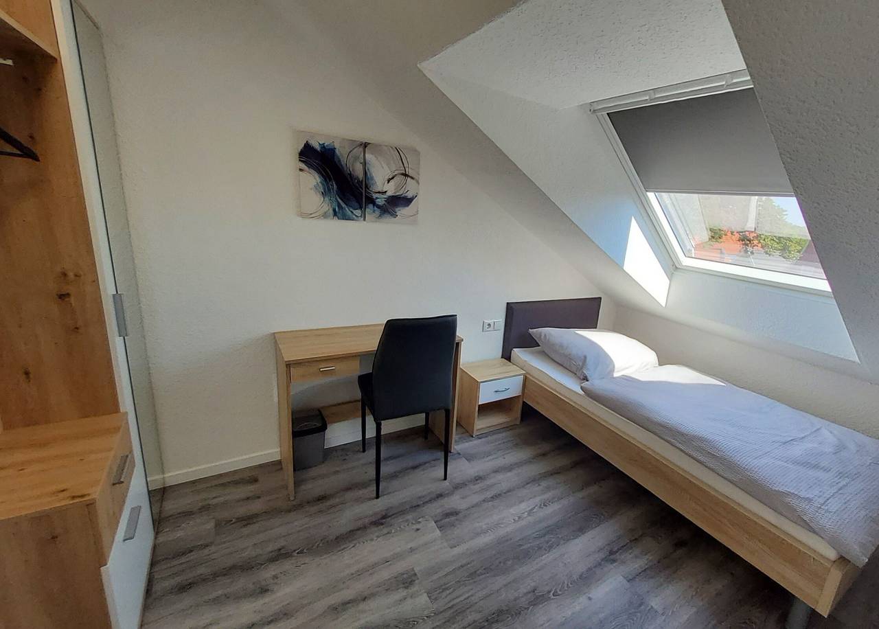 Room 'Zimmer 6' with Wi-Fi in Neuenhaus, Landkreis Grafschaft Bentheim