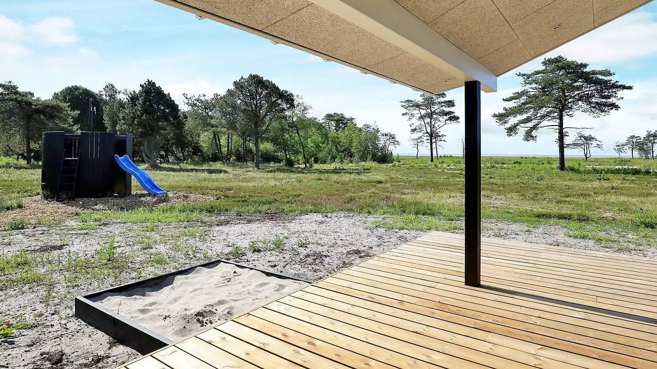 Feriehus for 9 personer med terrasse in Østerby (Læsø), Læsø