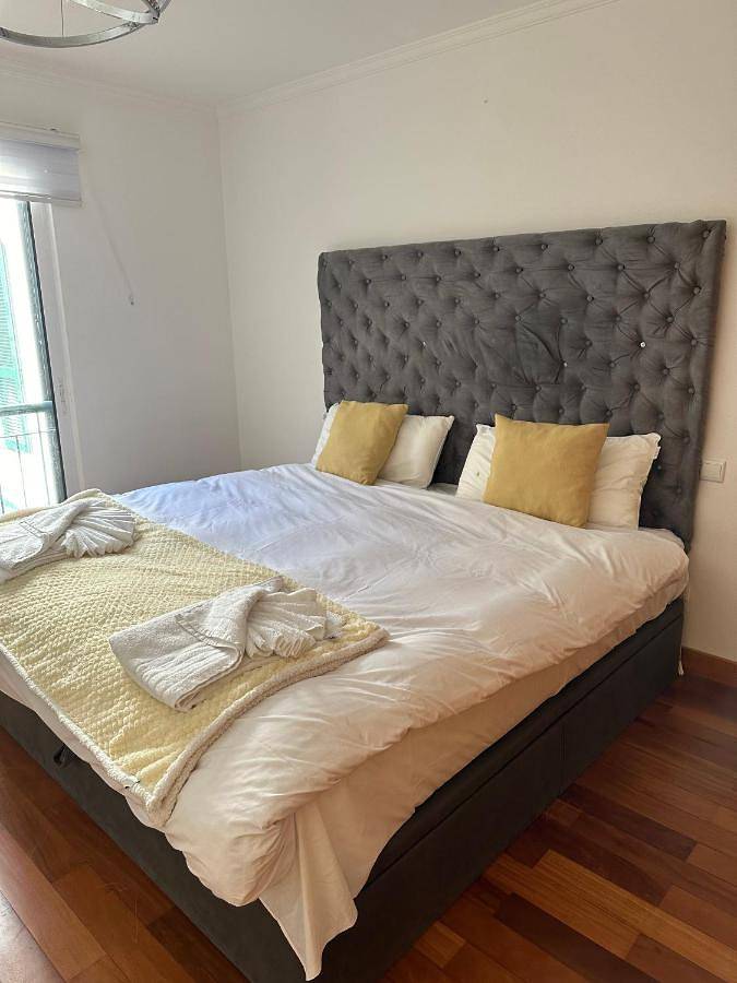 Apartamento de férias para 5 pessoas, com terraço e vista em Santa Cruz (Madeira)