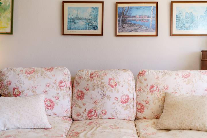 Entire apartment, Apartamento "Lance del Sol" with Outdoor Pool, Garden, Balcony & Wi-Fi in Los Boliches, Fuengirola