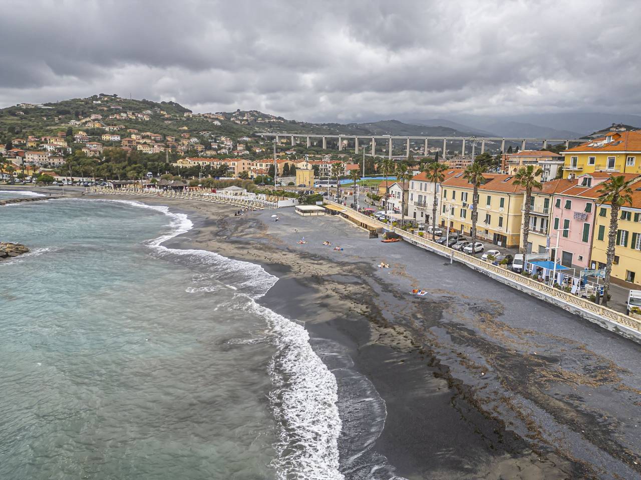 Ganze Ferienwohnung, Ferienwohnung für 5 Personen mit Balkon in Porto Maurizio, Imperia