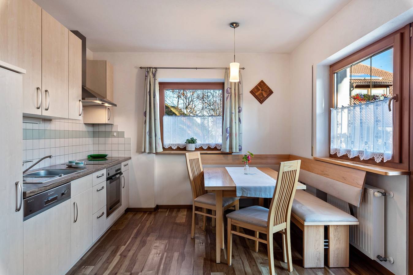 Ganze Wohnung, Ferienwohnung "Schlern" mit Bergblick, Garten, Terrasse und Wlan in Ritten, Sarntaler Alpen