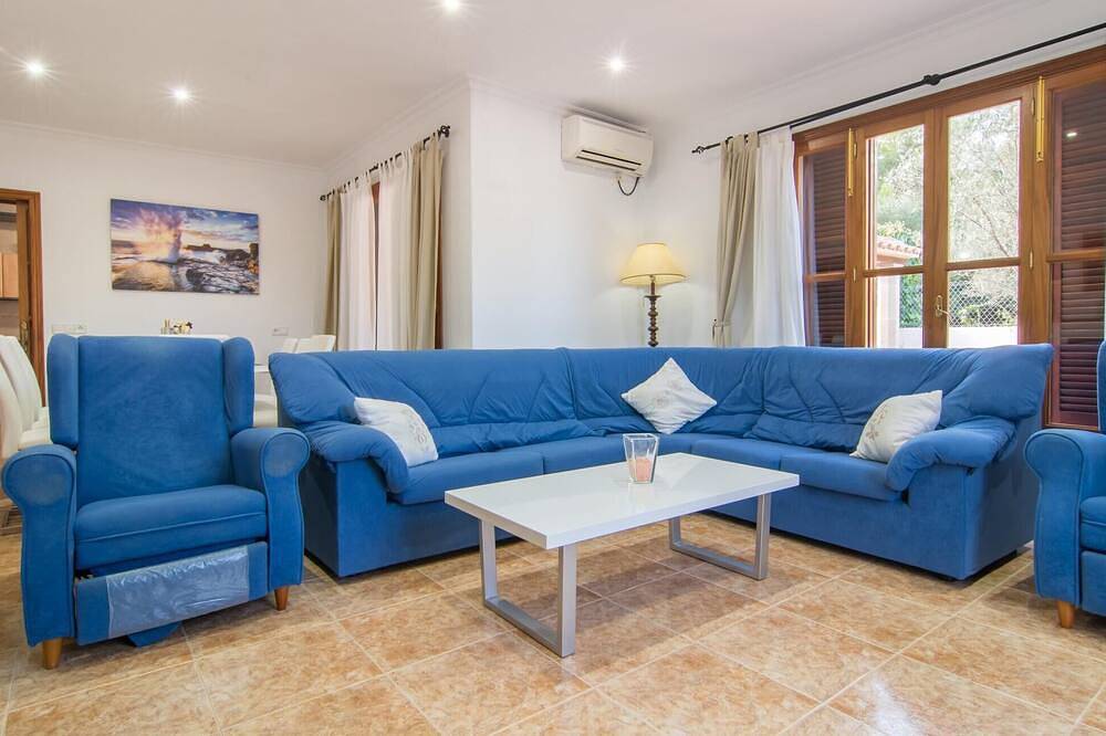 Beautiful home in Sa Coma with private swimming pool, can be inside or outside in Sa Coma, Sant Llorenç des Cardassar