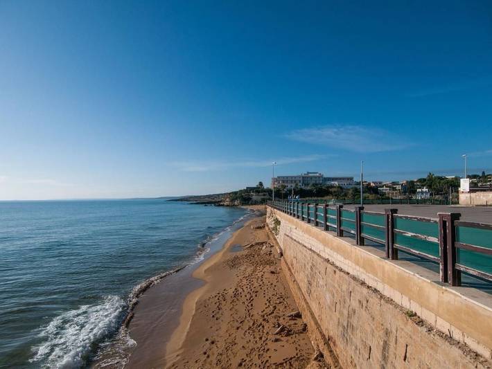 Haus in Lido Di Noto mit privatem Parkplatz in Lido di Noto, Municipio de Noto
