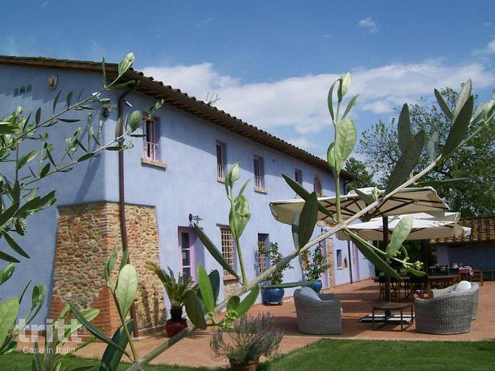 Casa vacanza per 22 persone, con balcone/terrazza e piscina nonché terrazza a Altopascio