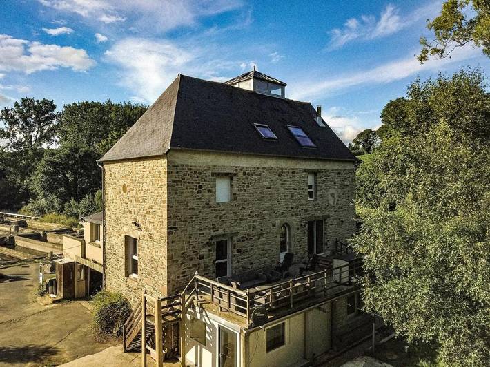 Location de vacances pour 19 personnes, avec Balcon et Terrasse ainsi que Vue sur le lac et Vue à Plésidy