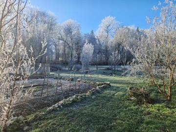 Gîte pour 5 personnes, avec vue et jardin, animaux acceptés à Saint-Maigrin